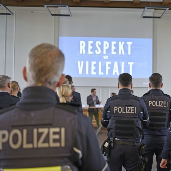 Respekt und Vielfalt - Polizeipräsidium Wuppertal präsentiert seine Werte